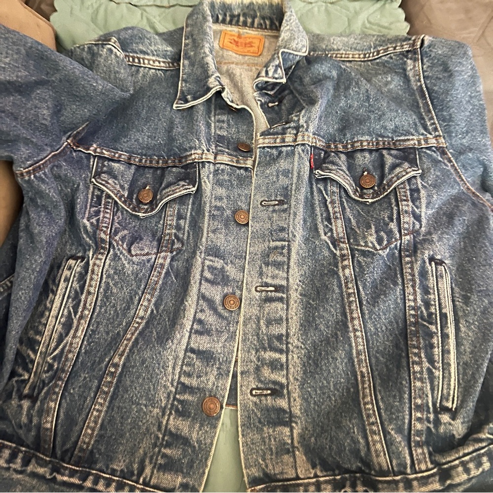 Levi’s Jean jacket size 50 boyfriend cut